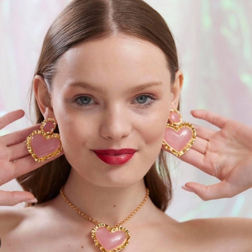 NWT Lele Sadoughi Pink Heart Drop Earrings Gold Statement Designer